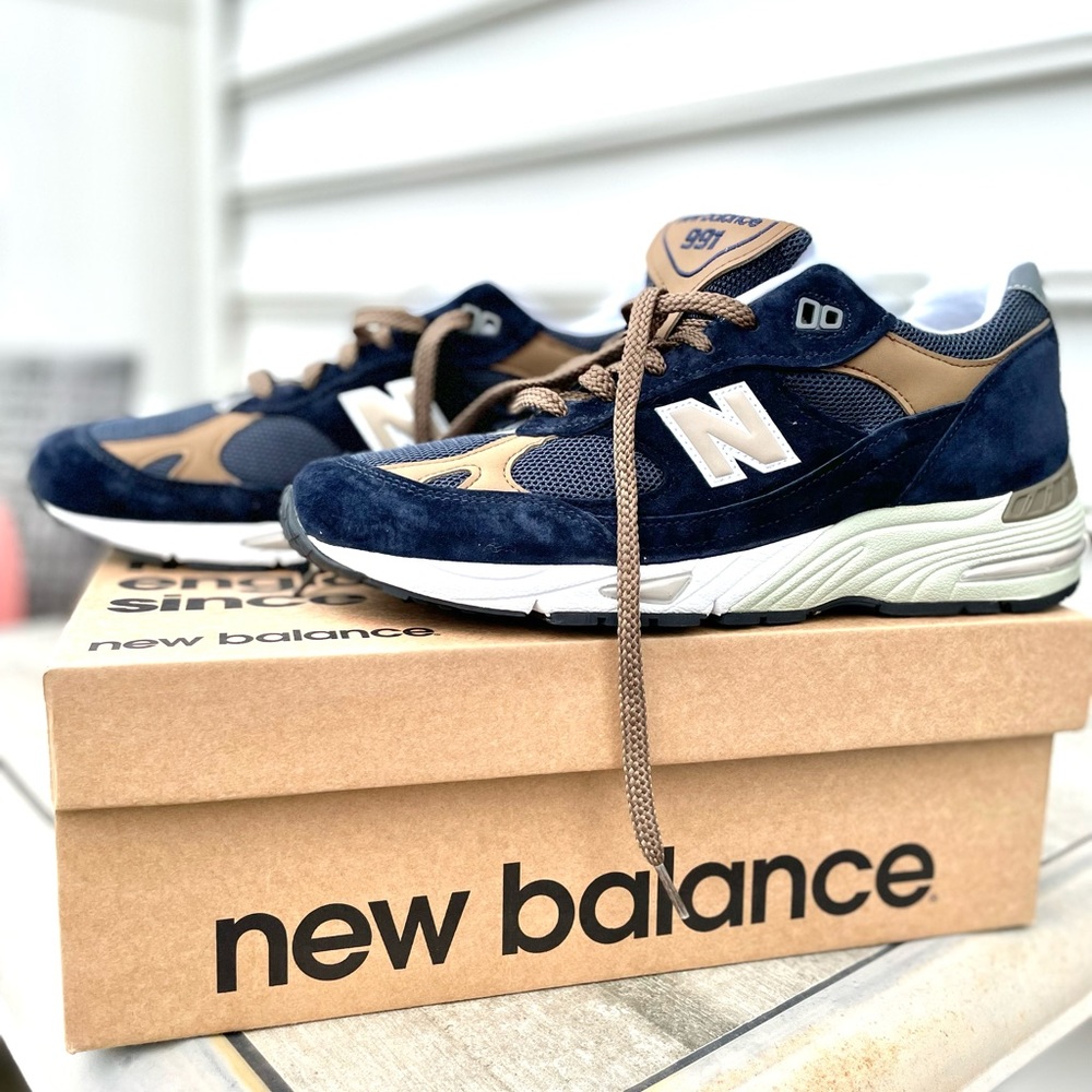 New Balance 991 - Made In The UK - Navy/Sand